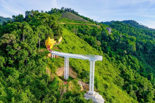 Xác lập kỷ lục Hành lang có mái che hình rồng vắt qua núi dài nhất Việt Nam
