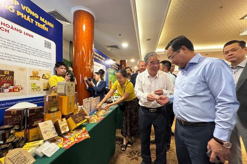 Chủ tịch TP.HCM mời doanh nhân ăn sáng, uống cà phê, bàn về tăng trưởng kinh tế