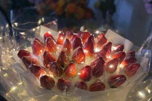Không phải hoa tươi mà bó hoa được kết từ loại quả này được mọi người 'săn lùng' làm quà tặng dịp Quốc tế phụ nữ (8/3)