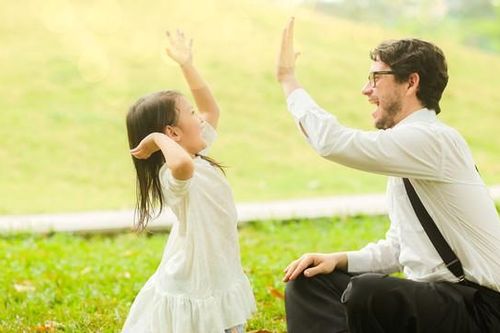 Những đứa trẻ thành công đều được bố mẹ nuôi dưỡng 4 điều cốt lõi, nghe xong phụ huynh hoàn toàn đồng ý