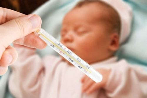 Thận trọng khi dùng thuốc hạ sốt với trẻ nhỏ