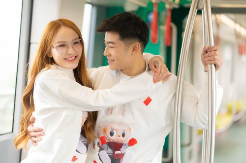 Quán quân Sao Mai 2013 Ngô Thanh Huyền tái xuất showbiz với MV 'Xóa ký ức về anh'