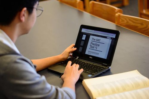 Đại diện College Board lên tiếng về sự cố thi SAT tại Việt Nam