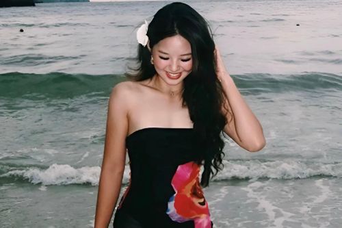 Sắc vóc tuổi 17 của con gái cựu hoa khôi bóng chuyền Kim Huệ
