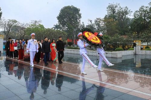 Chính thức khởi động chương trình 'Non sông liền một dải'