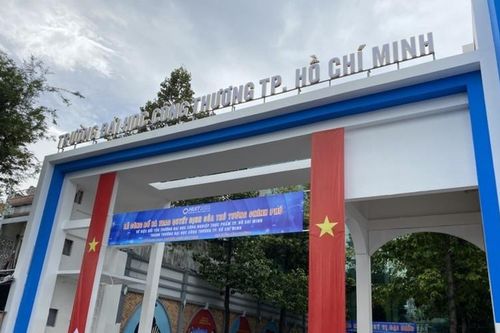 Soi năng lực nhà thầu trúng gói mua sắm thiết bị tại ĐH Công Thương TP HCM