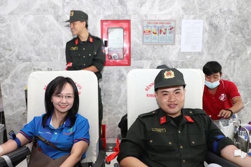 TPHCM: Hàng trăm đơn vị máu được tiếp nhận tại chương trình 'Chủ nhật đỏ'