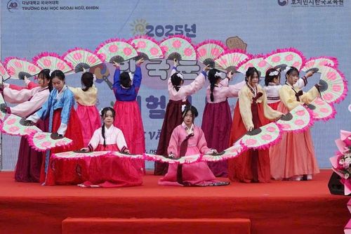 HS, SV Đà Nẵng hào hứng tham gia Ngày Trải nghiệm Văn hóa Hàn Quốc năm 2025