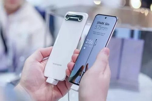 Cận cảnh chiếc điện thoại mỏng nhất thế giới vừa ra mắt tại MWC 2025