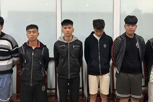 Nhóm côn đồ chuyên trấn lột tiền của trẻ em