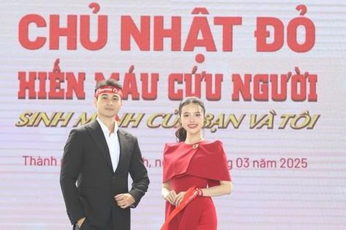 Nam thanh nữ tú catwalk cùng Á hậu Hạnh Nguyên, Nam vương Tuấn Ngọc tại Chủ Nhật Đỏ