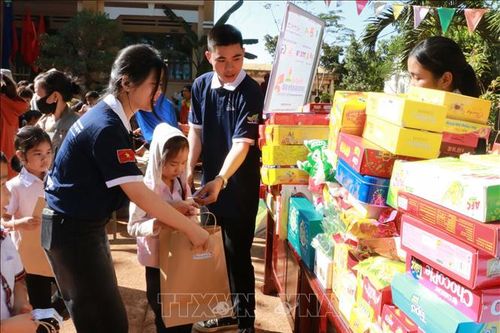 Chương trình 'Tháng Ba biên giới' hướng đến người dân khó khăn