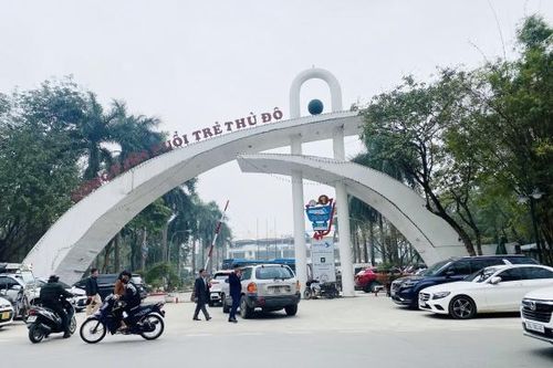 Liệu Công viên Tuổi trẻ Thủ đô có 'lột xác' sau khi hạ rào?