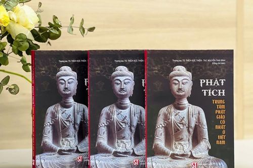 Xuất bản sách về chùa Phật Tích