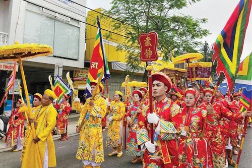 Vang danh Lễ hội điện Huệ Nam