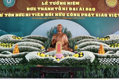 Lễ tưởng niệm Đức Thánh Tổ Ni Đại Ái Đạo và chư Ni tiền bối hữu công tại chùa Sùng Đức - TP.Thủ Đức