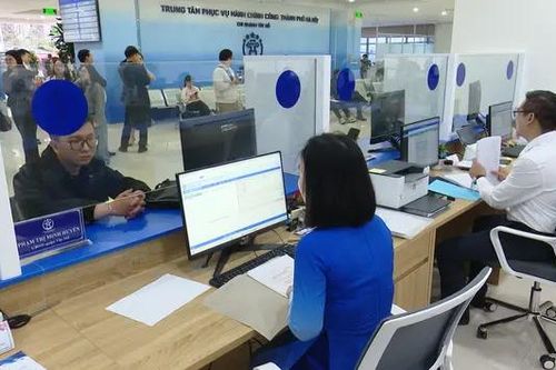 Giải quyết thủ tục hành chính ngày càng thuận tiện