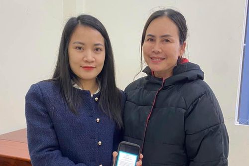 Nhận 100 triệu chuyển khoản nhầm, người phụ nữ nhờ công an tìm người trả lại