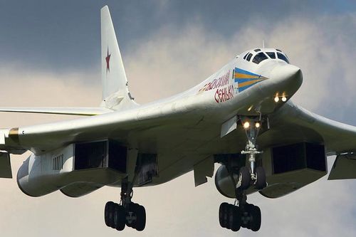 Oanh tạc cơ Tu-160 'nhanh và lớn nhất thế giới' của Nga vẫn khiến Mỹ lo sợ