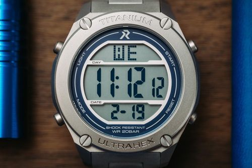'Đối thủ' của Casio G-Shock nhận nhiều lời chê