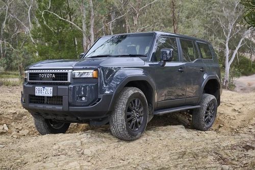 Nơi Toyota Land Cruiser Prado có doanh số cao hơn cả Ford Everest
