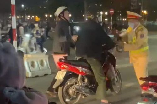 Hải Phòng khởi tố vụ án chống người thi hành công vụ khi kiểm tra nồng độ cồn