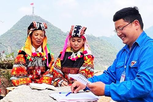 Mang tri thức về phát triển quê hương