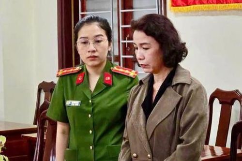 'Ăn cám trả vàng