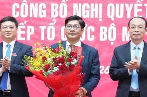 Bản tin 8H: Thủ tướng Chính phủ phê chuẩn kết quả bầu Phó Chủ tịch UBND thành phố Huế