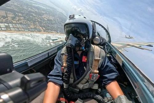 Phi công lái tiêm kích Su-27 và hành trình thực hiện ước mơ bay