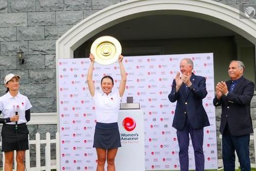 Câu chuyện cảm động của nhà vô địch WAAP 2025 Jeneath Wong với caddie người Việt Nam