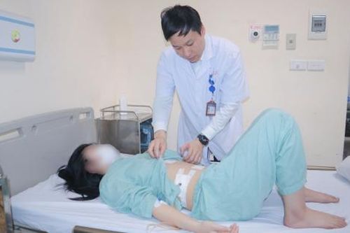 Nữ sinh 15 tuổi thủng hành tá tràng do áp lực thi vào lớp 10