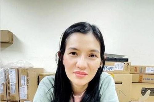 Đối tượng bị truy nã đặc biệt 'sa lưới' khi vừa xuống sân bay Tân Sơn Nhất