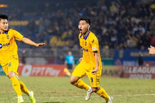 Khó khăn cho Đinh Xuân Tiến