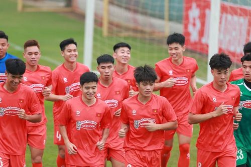Đội tuyển U22 Việt Nam hứng khởi tập buổi đầu tiên, chuẩn bị cho vòng loại U23 châu Á