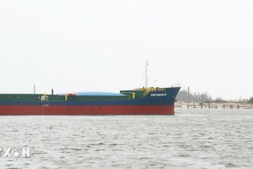 Nạo vét 165.000m3 cát khắc phục luồng hàng hải Cửa Việt bị bồi lấp