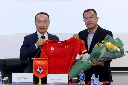 Các Đội tuyển Nữ trẻ Việt Nam đón tân 'thuyền trưởng' người Nhật Bản