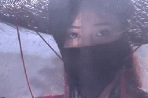 Kiếm hiệp Kim Dung: Nguyên nhân Mộc Uyển Thanh bị bắt phải che mặt