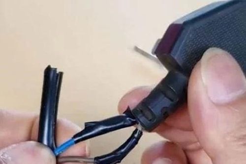 Dây cắm bị hỏng? Hướng dẫn các bạn cách xử lý, phích cắm sẽ bền như mới ngay lập tức, bạn hãy thử nhé