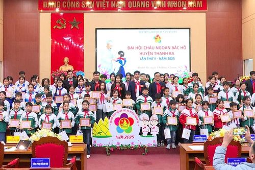 Những bông hoa 'Cháu ngoan Bác Hồ'