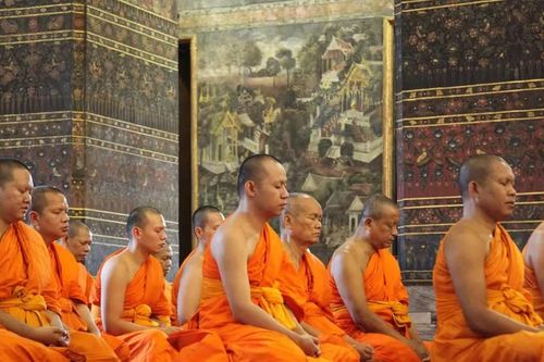 Cuộc sống người tu