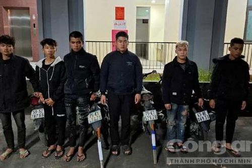 Nhóm 'yêng hùng' dùng hung khí truy sát người trên đèo Hải Vân