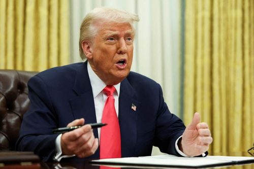 Ông Trump xem xét thuế với Nga, không lo ngại tập trận Nga - Trung Quốc - Iran