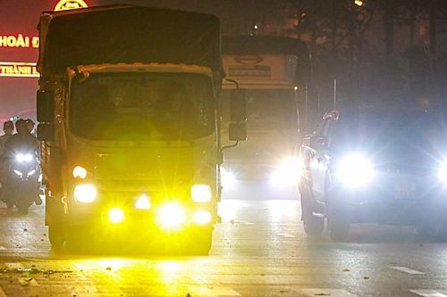 Không nên xem nhẹ việc sử dụng còi hơi, đèn pha sai quy định