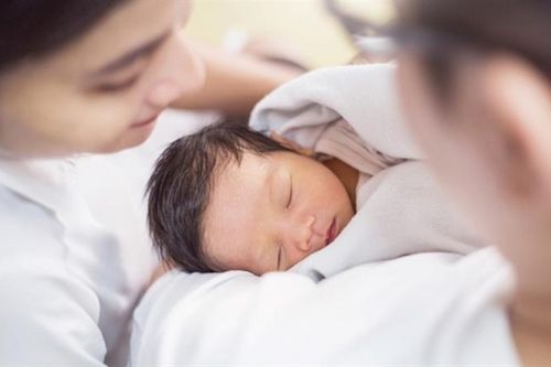 Đề xuất phụ nữ sinh con thứ hai được nghỉ 7 tháng
