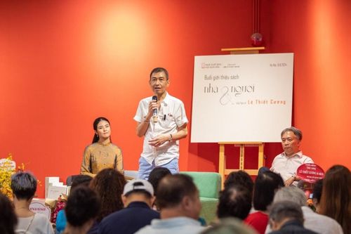Khi nghệ sĩ viết sách