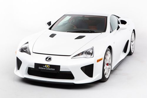 Chi tiết siêu xe triệu USD Lexus LFA của 'Mr. Bean'