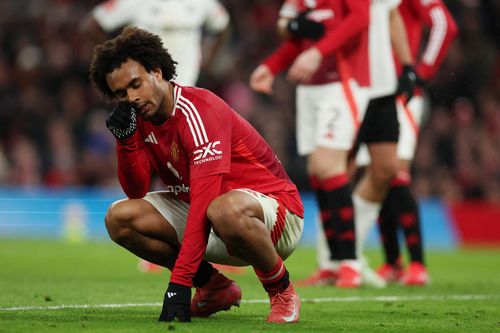 Zirkzee trả giá vì phong độ kém