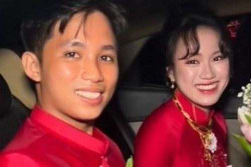 Cô dâu lên xe hoa vào lúc nửa đêm