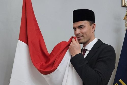 Indonesia nhập tịch cựu thủ môn Juventus